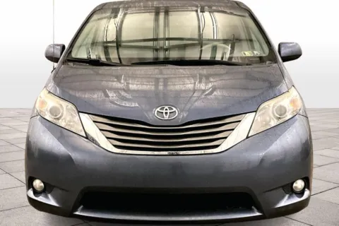 More photos of 2014 Toyota Sienna XLE at Bob Ruth Ford Dillsburg, PA