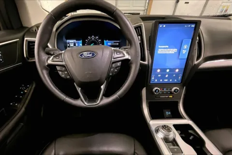 More photos of 2022 Ford Edge SEL at Bob Ruth Ford Dillsburg, PA