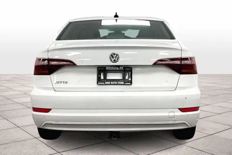 More photos of 2019 Volkswagen Jetta SEL at Bob Ruth Ford Dillsburg, PA