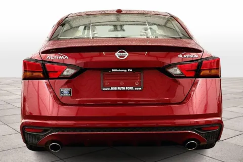 More photos of 2019 Nissan Altima 2.5 Platinum at Bob Ruth Ford Dillsburg, PA