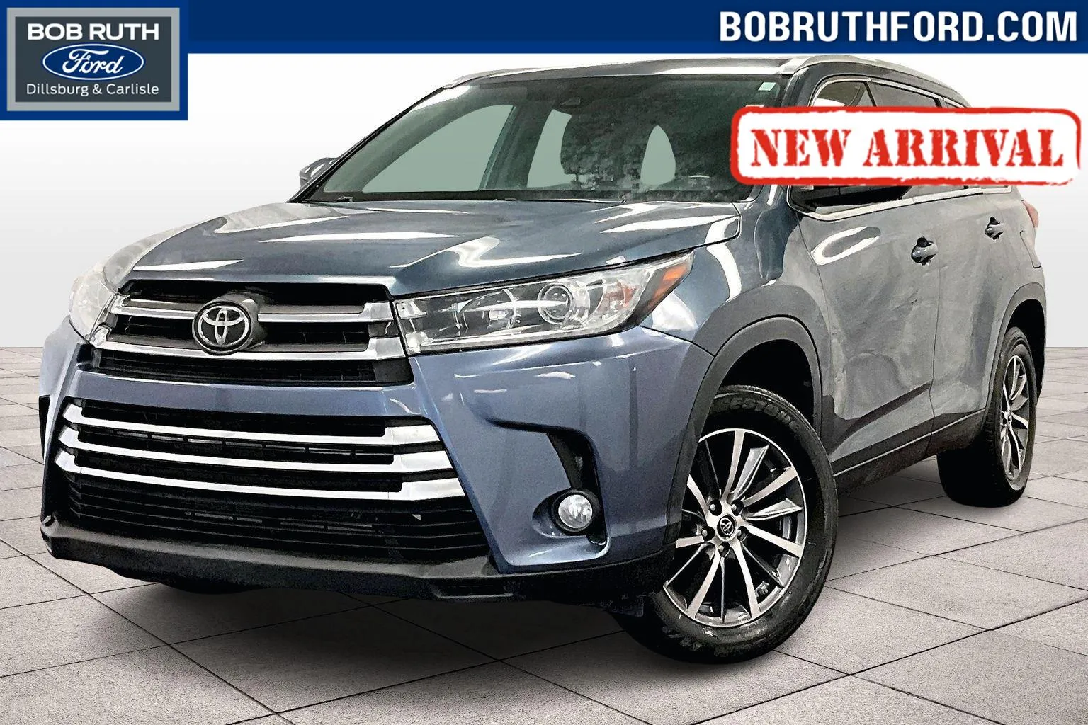 Blue 2019 Toyota Highlander XLE for sale in Dillsburg, PA