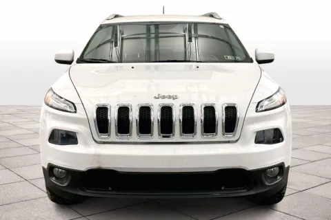 More photos of 2017 Jeep Cherokee Latitude at Bob Ruth Ford Dillsburg, PA