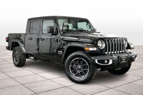 Photos of 2023 Jeep Gladiator Overland for sale in Dillsburg, PA at Bob Ruth Ford Dillsburg
