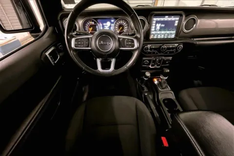 More photos of 2023 Jeep Gladiator Overland at Bob Ruth Ford Dillsburg, PA