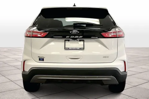 More photos of 2024 Ford Edge SEL at Bob Ruth Ford Dillsburg, PA