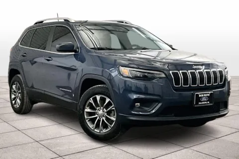 Photos of 2019 Jeep Cherokee Latitude Plus for sale in Dillsburg, PA at Bob Ruth Ford Dillsburg