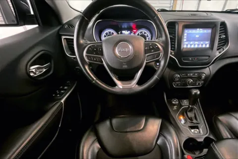 More photos of 2019 Jeep Cherokee Latitude Plus at Bob Ruth Ford Dillsburg, PA