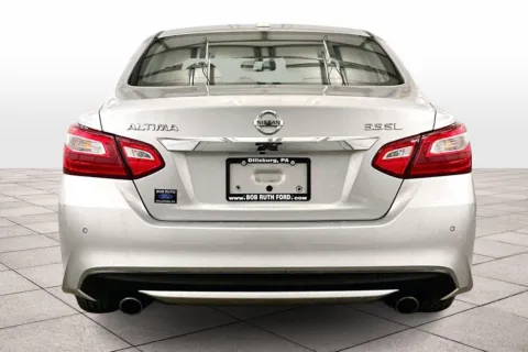More photos of 2017 Nissan Altima 3.5 SL at Bob Ruth Ford Dillsburg, PA