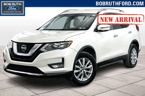 White 2018 Nissan Rogue SV for sale in Dillsburg, PA