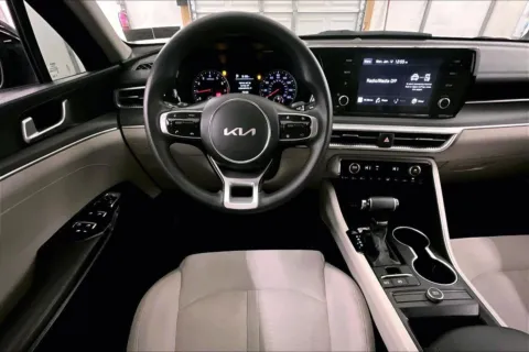 More photos of 2022 Kia K5 LXS at Bob Ruth Ford Dillsburg, PA