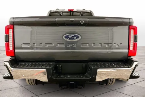 More photos of 2026 Ford Super Duty F-350 SRW LARIAT at Bob Ruth Ford Dillsburg, PA