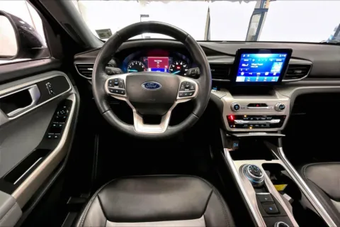 More photos of 2022 Ford Explorer XLT at Bob Ruth Ford Dillsburg, PA