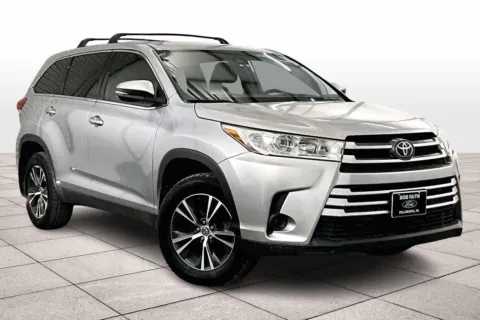 Another view of 2019 Toyota Highlander LE for sale in Dillsburg, PA at Bob Ruth Ford Dillsburg