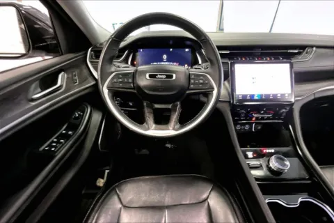 More photos of 2022 Jeep Grand Cherokee L Limited at Bob Ruth Ford Dillsburg, PA