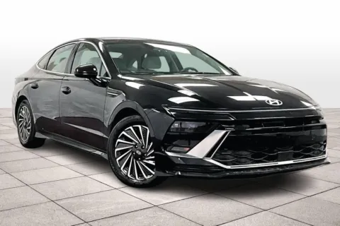 Photos of 2024 Hyundai Sonata Hybrid SEL for sale in Dillsburg, PA at Bob Ruth Ford Dillsburg