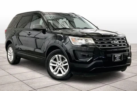 Photos of 2017 Ford Explorer for sale in Dillsburg, PA at Bob Ruth Ford Dillsburg