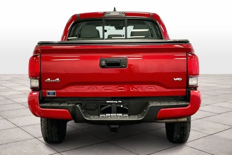 More photos of 2018 Toyota Tacoma SR at Bob Ruth Ford Dillsburg, PA