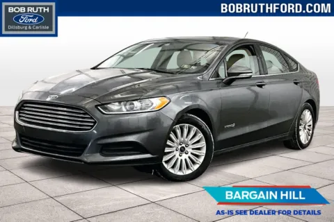 Silver 2016 Ford Fusion SE Hybrid for sale in Dillsburg, PA