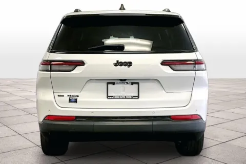 More photos of 2023 Jeep Grand Cherokee L Altitude at Bob Ruth Ford Dillsburg, PA