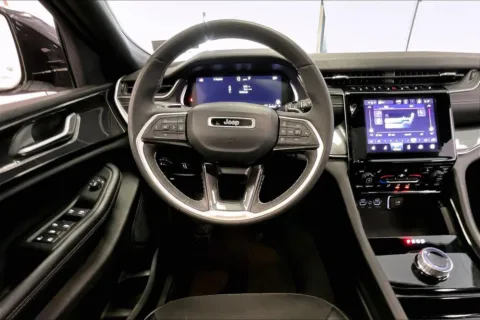 More photos of 2023 Jeep Grand Cherokee L Altitude at Bob Ruth Ford Dillsburg, PA