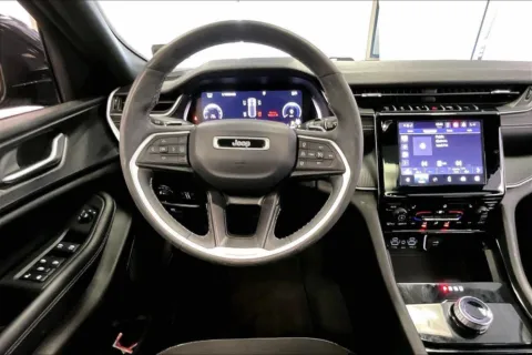 More photos of 2023 Jeep Grand Cherokee Altitude at Bob Ruth Ford Dillsburg, PA