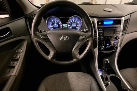 More photos of 2013 Hyundai Sonata GLS PZEV at Bob Ruth Ford Dillsburg, PA