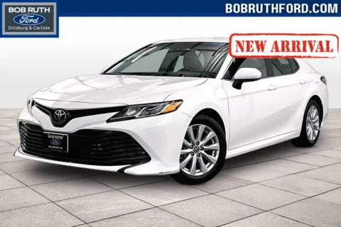 White 2018 Toyota Camry LE for sale in Dillsburg, PA