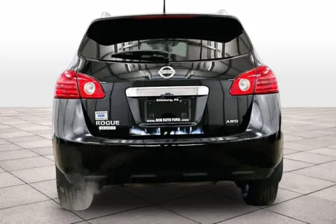 More photos of 2015 Nissan Rogue Select S at Bob Ruth Ford Dillsburg, PA