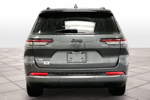 More photos of 2023 Jeep Grand Cherokee L Altitude at Bob Ruth Ford Dillsburg, PA