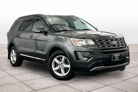 Photos of 2017 Ford Explorer XLT for sale in Dillsburg, PA at Bob Ruth Ford Dillsburg