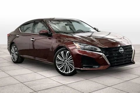 Photos of 2023 Nissan Altima 2.5 SL for sale in Dillsburg, PA at Bob Ruth Ford Dillsburg