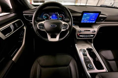 More photos of 2022 Ford Explorer XLT at Bob Ruth Ford Dillsburg, PA