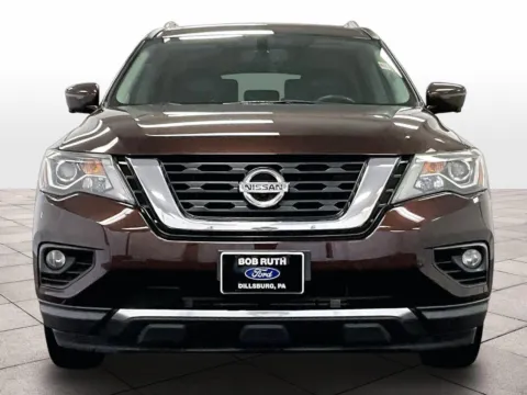 More photos of 2019 Nissan Pathfinder SL at Bob Ruth Ford Dillsburg, PA