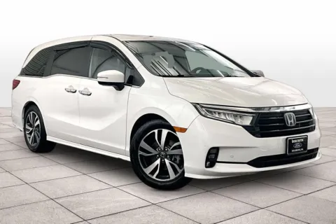Photos of 2022 Honda Odyssey Touring for sale in Dillsburg, PA at Bob Ruth Ford Dillsburg