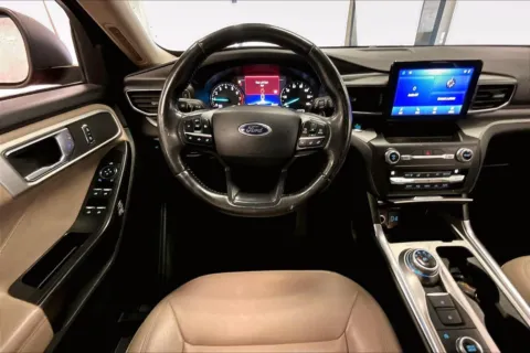 More photos of 2020 Ford Explorer XLT at Bob Ruth Ford Dillsburg, PA