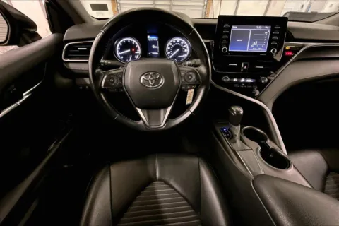 More photos of 2021 Toyota Camry SE at Bob Ruth Ford Dillsburg, PA