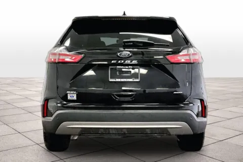 More photos of 2024 Ford Edge SEL at Bob Ruth Ford Dillsburg, PA