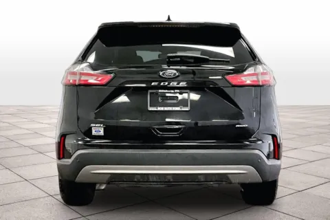 More photos of 2024 Ford Edge SEL at Bob Ruth Ford Dillsburg, PA