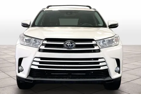 Another view of 2019 Toyota Highlander XLE for sale in Dillsburg, PA at Bob Ruth Ford Dillsburg
