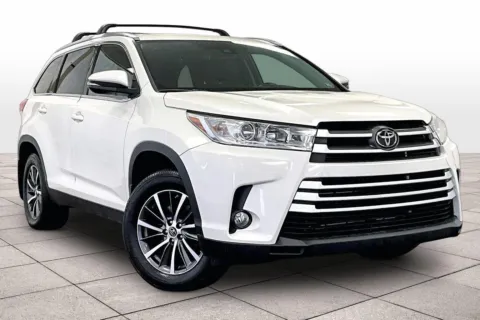 Another view of 2019 Toyota Highlander XLE for sale in Dillsburg, PA at Bob Ruth Ford Dillsburg