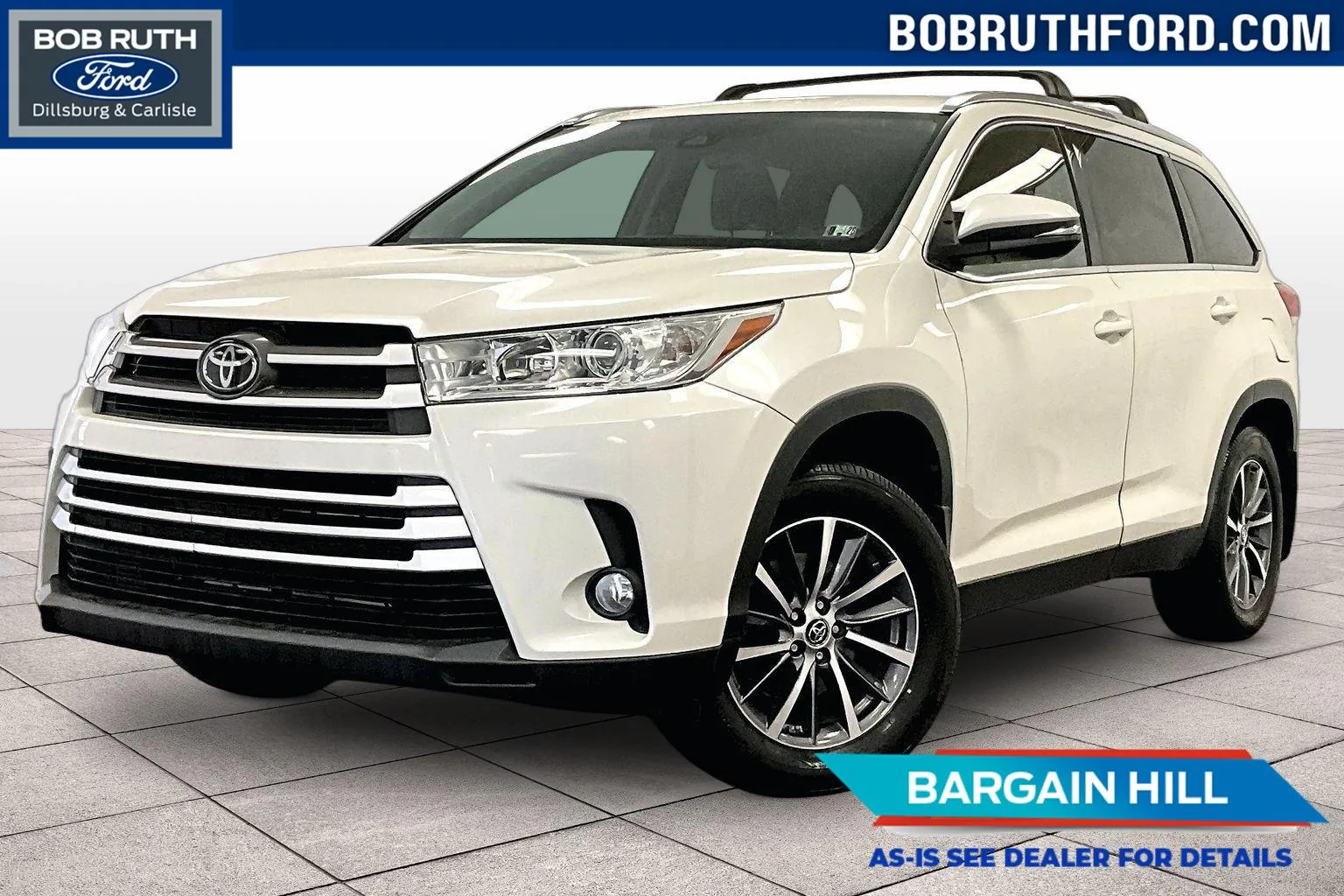 White 2019 Toyota Highlander XLE for sale in Dillsburg, PA