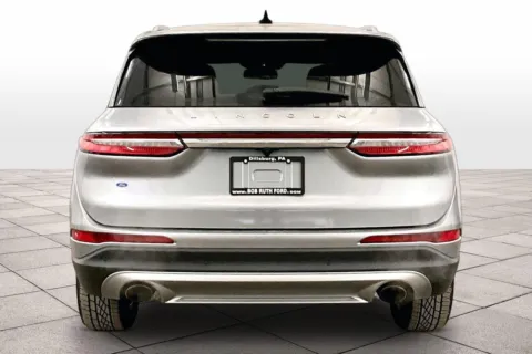 More photos of 2022 Lincoln Corsair Standard at Bob Ruth Ford Dillsburg, PA