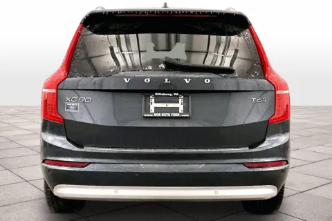 More photos of 2022 Volvo XC90 Momentum at Bob Ruth Ford Dillsburg, PA