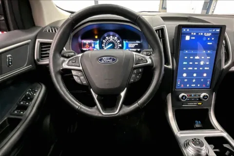 More photos of 2022 Ford Edge SEL at Bob Ruth Ford Dillsburg, PA