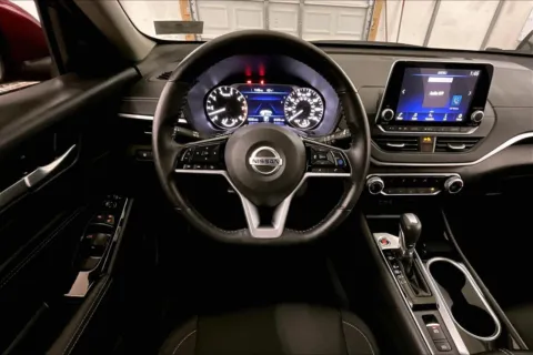More photos of 2021 Nissan Altima 2.5 SV at Bob Ruth Ford Dillsburg, PA