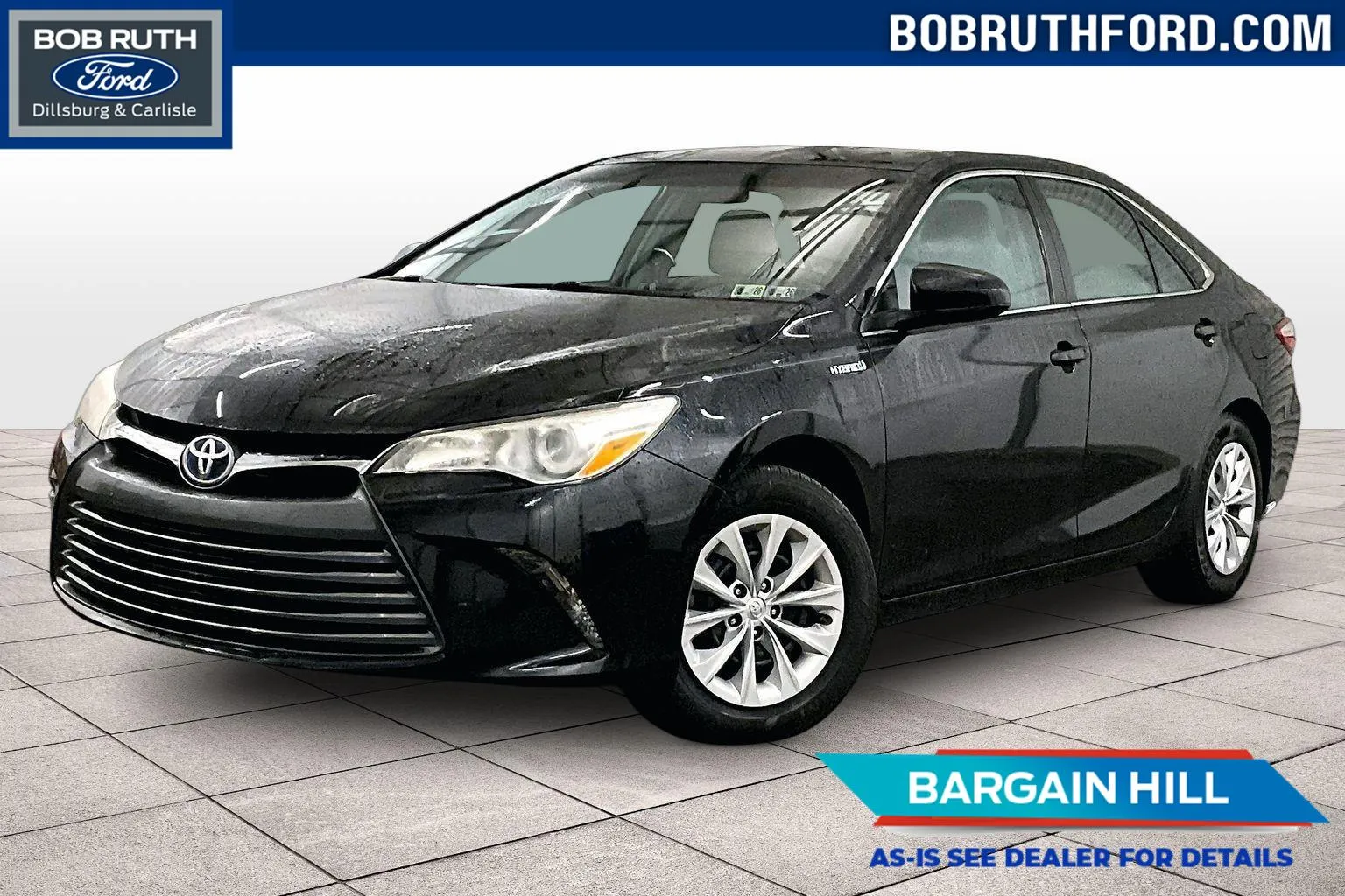 Black 2017 Toyota Camry Hybrid LE for sale in Dillsburg, PA
