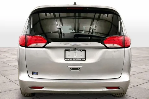 More photos of 2020 Chrysler Voyager L at Bob Ruth Ford Dillsburg, PA