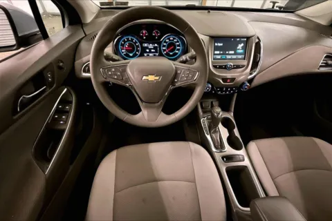 More photos of 2017 Chevrolet Cruze LT at Bob Ruth Ford Dillsburg, PA