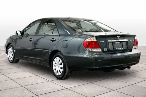 More photos of 2005 Toyota Camry at Bob Ruth Ford Dillsburg, PA