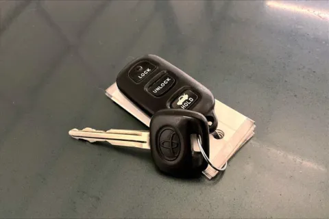 More photos of 2005 Toyota Camry at Bob Ruth Ford Dillsburg, PA